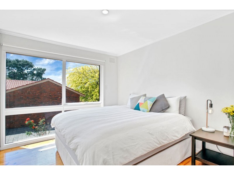 6/17 Fullwood Parade, Doncaster East VIC 3109