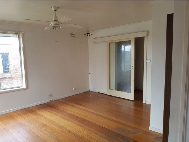 17 Fisher Grove, Tullamarine VIC 3043