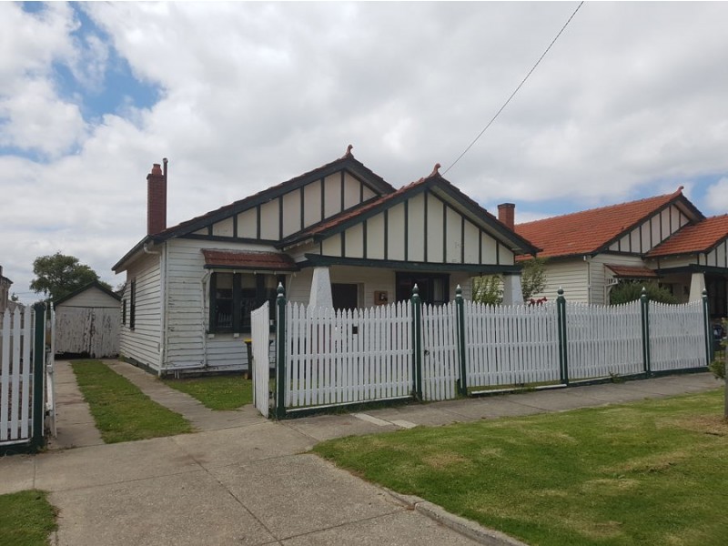 10 Ferry Crescent, Brunswick West VIC 3055