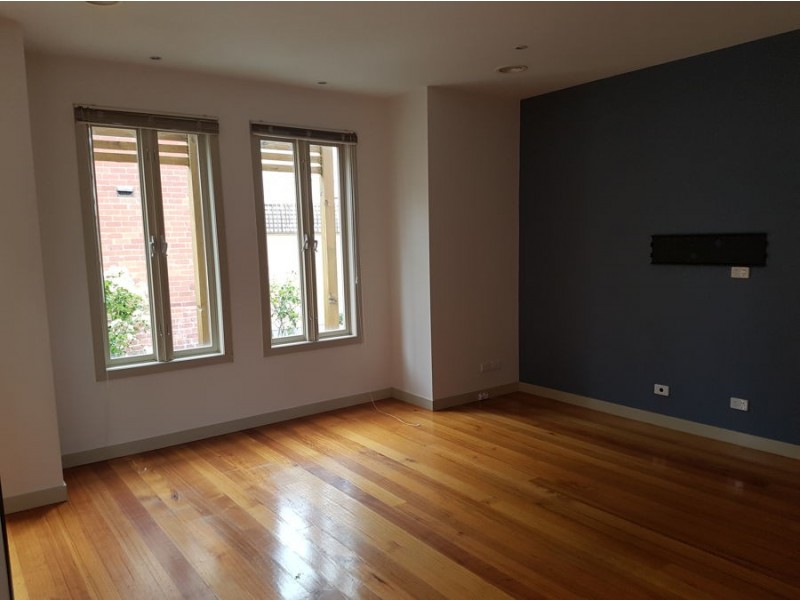 67c St Leonards Road, Ascot Vale VIC 3032