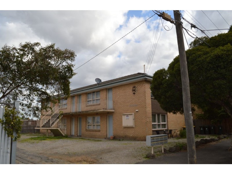 2/26 Collier Crescent, Brunswick West VIC 3055
