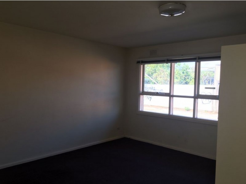 2/26 Collier Crescent, Brunswick West VIC 3055