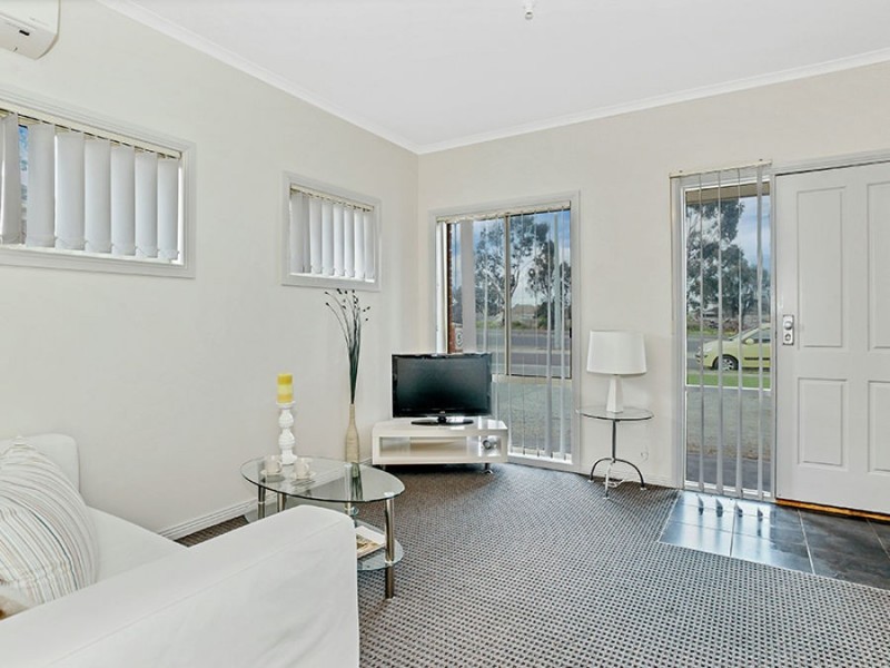 1/919 Pascoe Vale Road, Glenroy VIC 3046