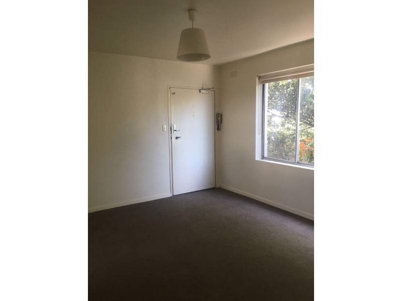 3/47 Finsbury Street, Flemington VIC 3031