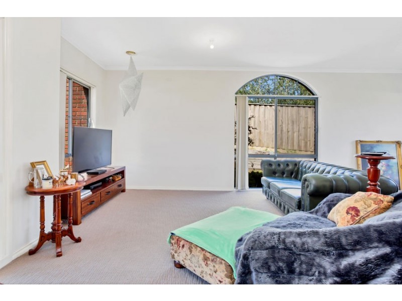 14 The Crest, Attwood VIC 3049