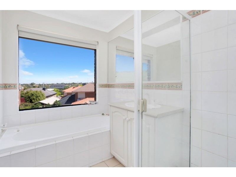 14 The Crest, Attwood VIC 3049