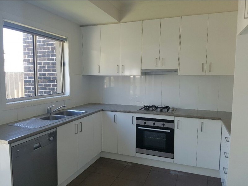 6/11 Birch Avenue, Tullamarine VIC 3043