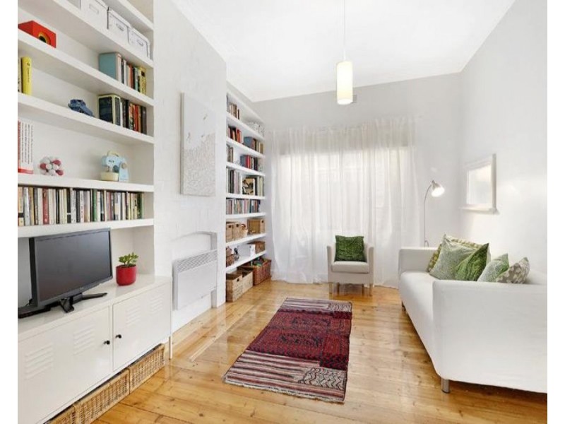 27 Saunders Street, Coburg VIC 3058
