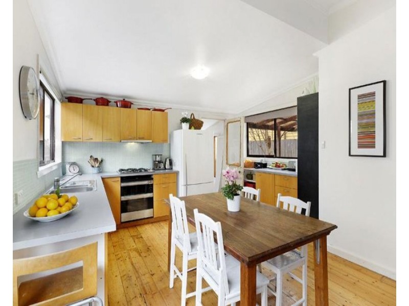 27 Saunders Street, Coburg VIC 3058
