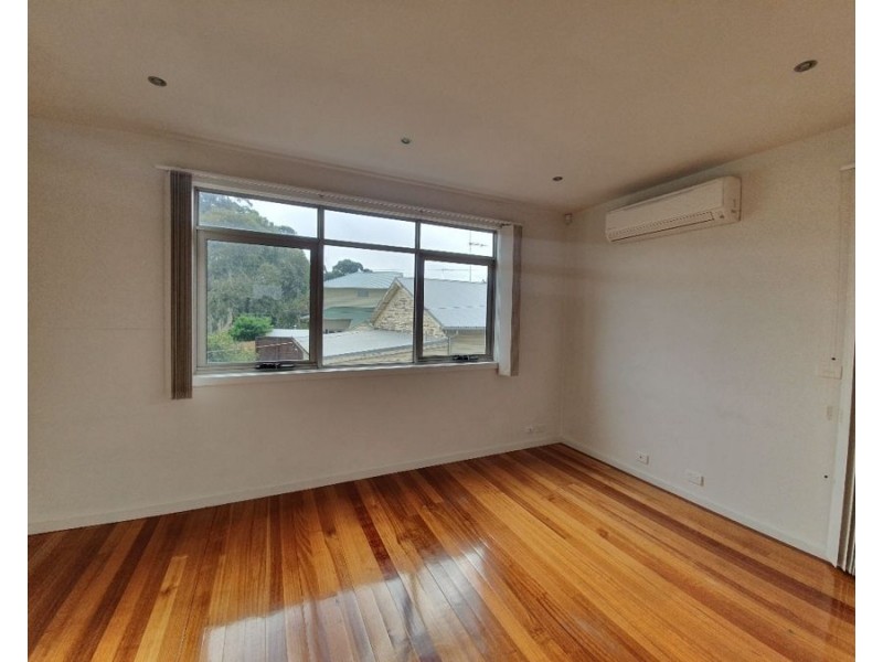 2/57 Shamrock Street, Brunswick VIC 3056