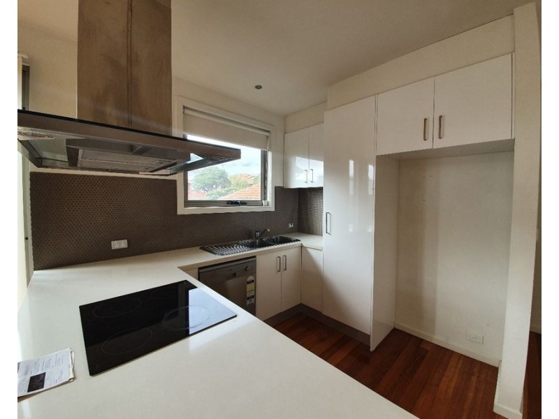 2/57 Shamrock Street, Brunswick VIC 3056