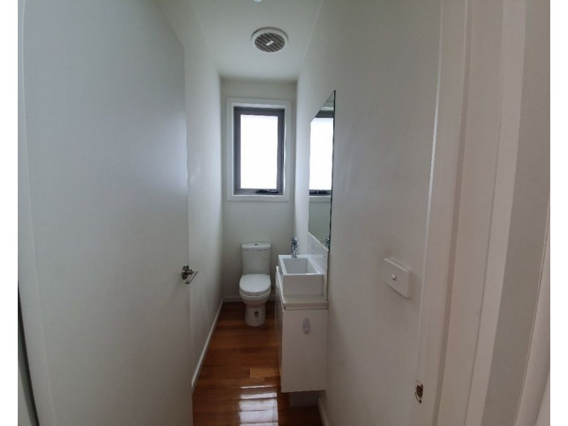 2/57 Shamrock Street, Brunswick VIC 3056