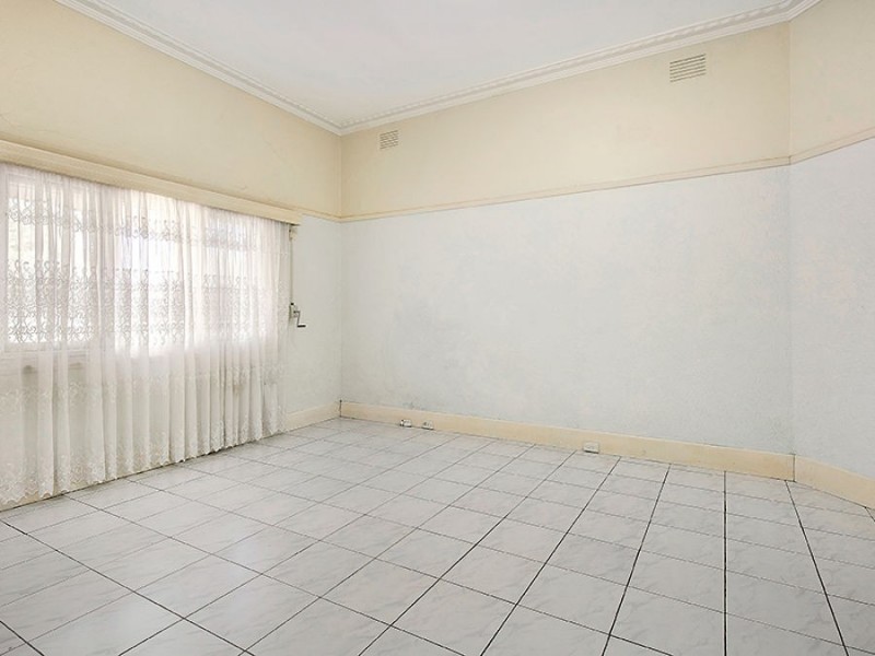 16 Huntington Grove, Coburg VIC 3058