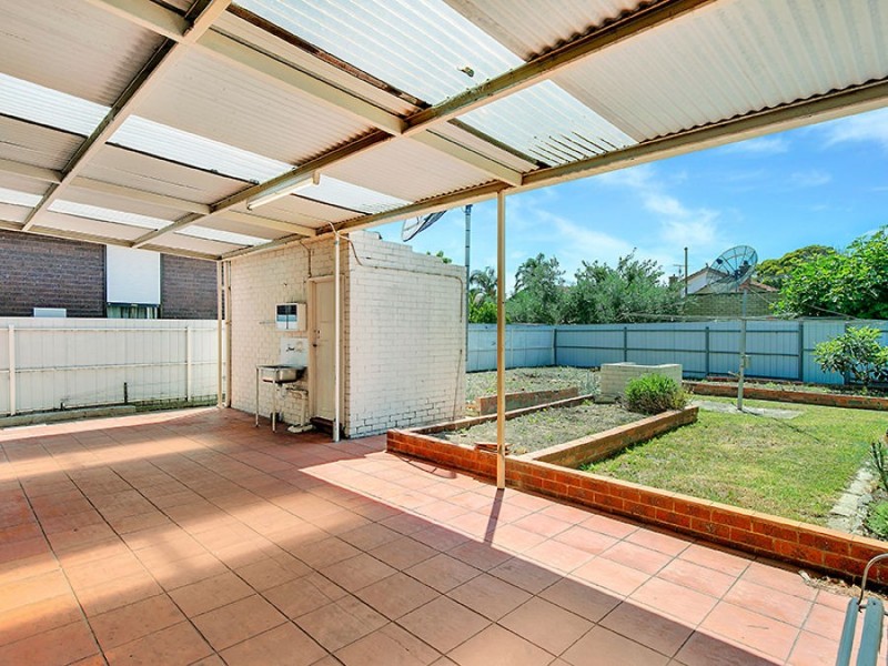 16 Huntington Grove, Coburg VIC 3058
