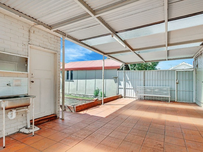 16 Huntington Grove, Coburg VIC 3058