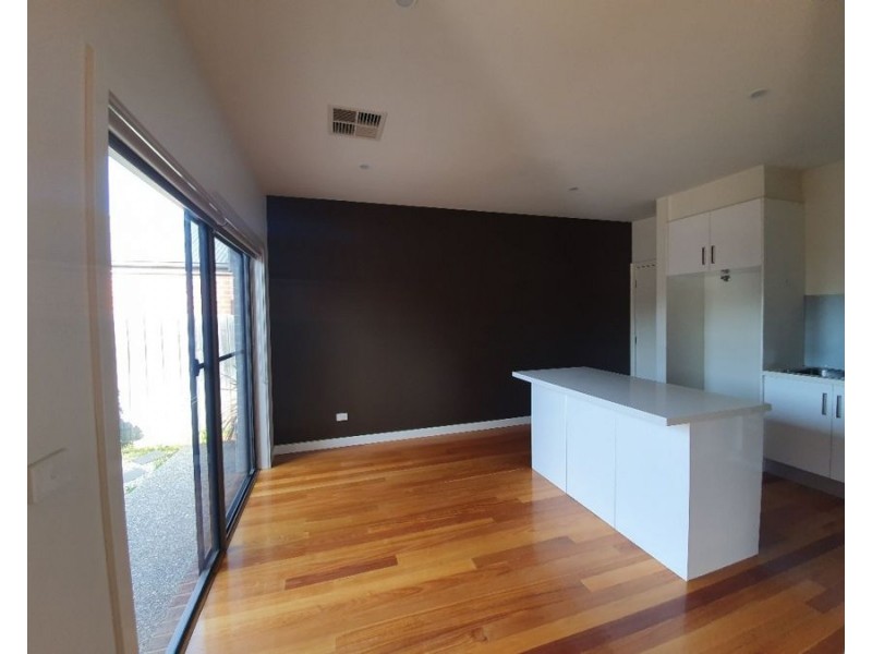 1/9 Livingstone Street, Reservoir VIC 3073