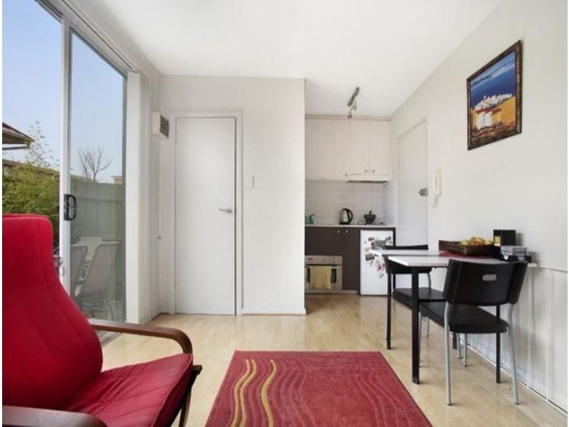 2/150 Brunswick Road, Brunswick VIC 3056