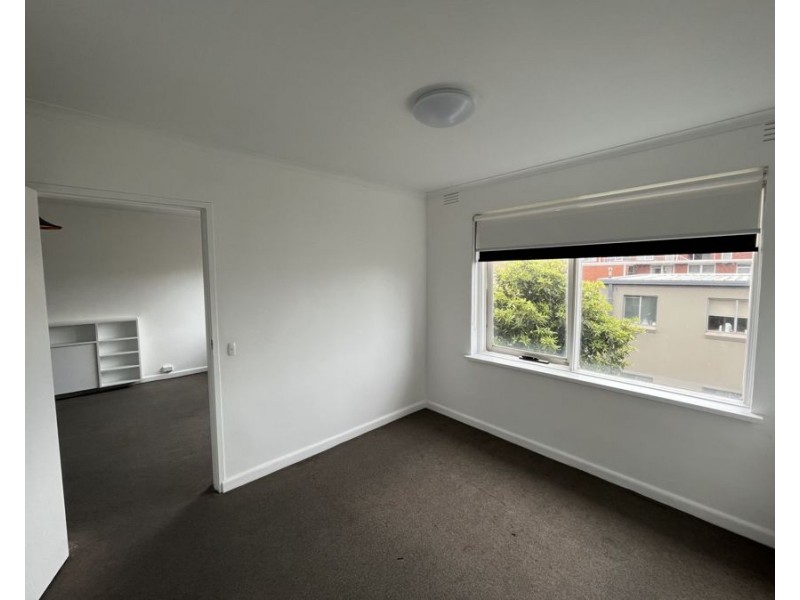 18/558 Moreland Road, Brunswick West VIC 3055