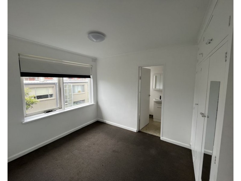 18/558 Moreland Road, Brunswick West VIC 3055