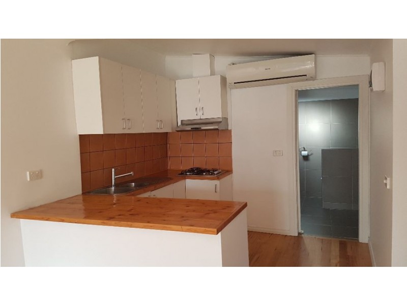 rear/9 Winona Grove, Pascoe Vale South VIC 3044