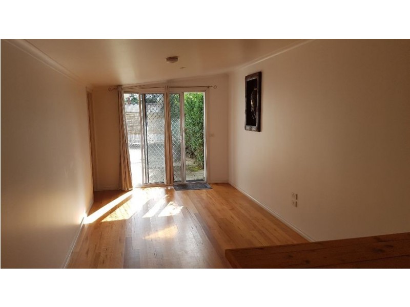 rear/9 Winona Grove, Pascoe Vale South VIC 3044