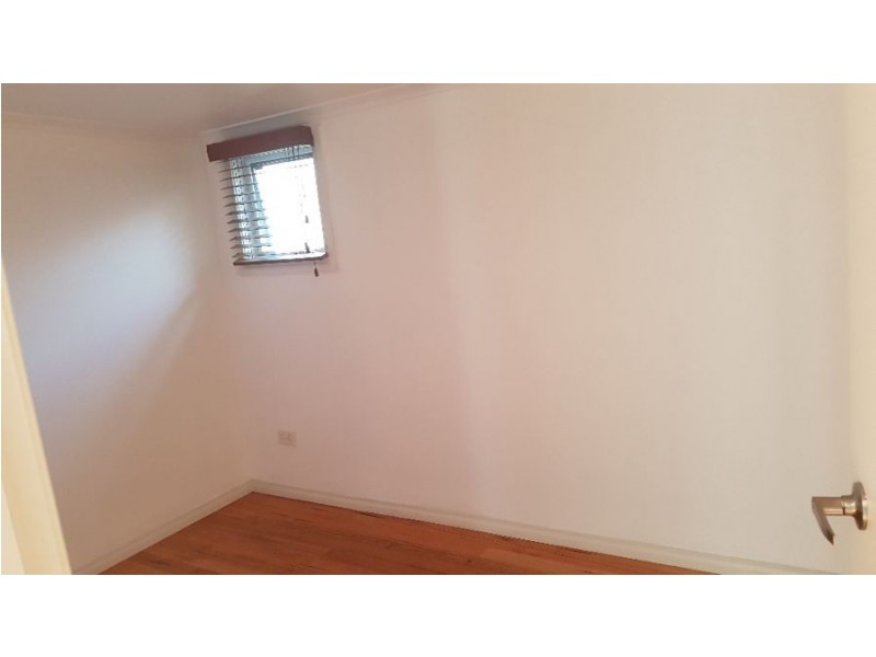 rear/9 Winona Grove, Pascoe Vale South VIC 3044