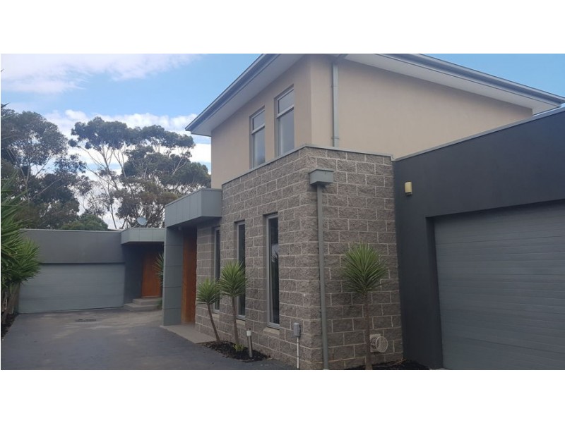2/61 Loongana Ave, Glenroy VIC 3046