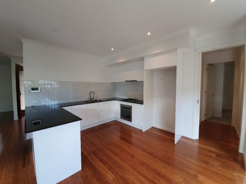 2/61 Loongana Ave, Glenroy VIC 3046
