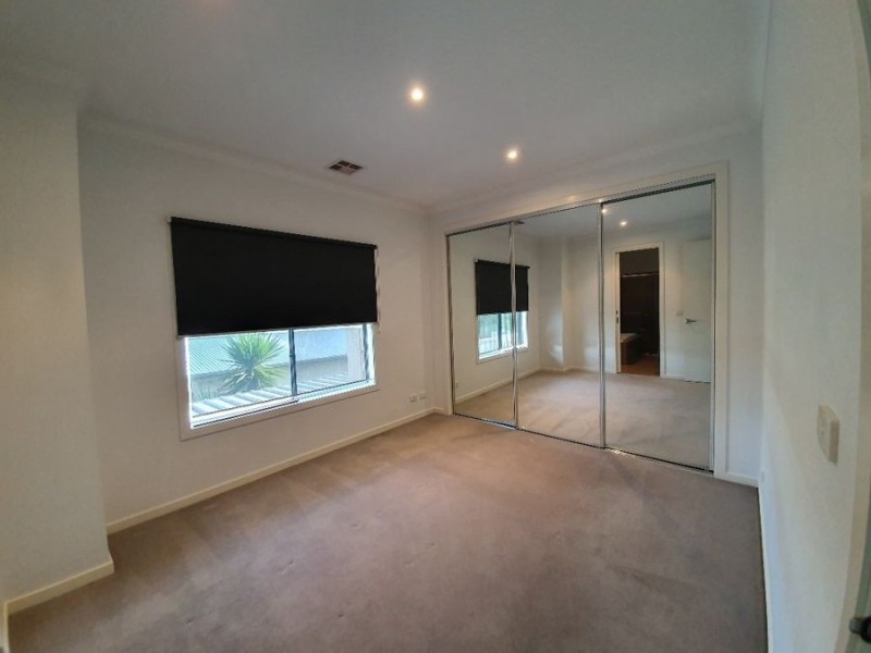 2/61 Loongana Ave, Glenroy VIC 3046