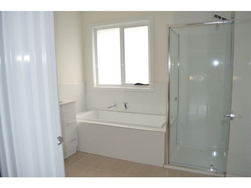 3/12 Essex Street, Pascoe Vale VIC 3044