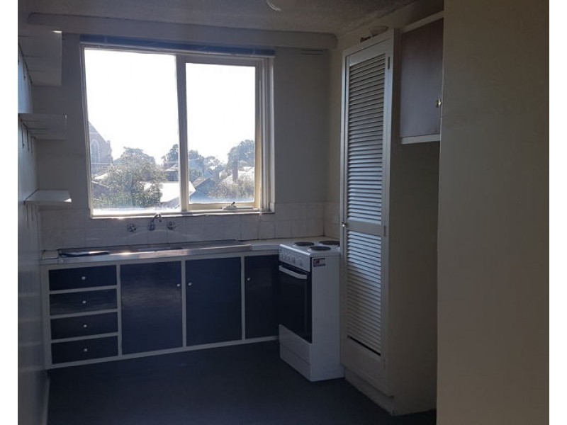 8/9 Austin Terrace, Brunswick VIC 3056