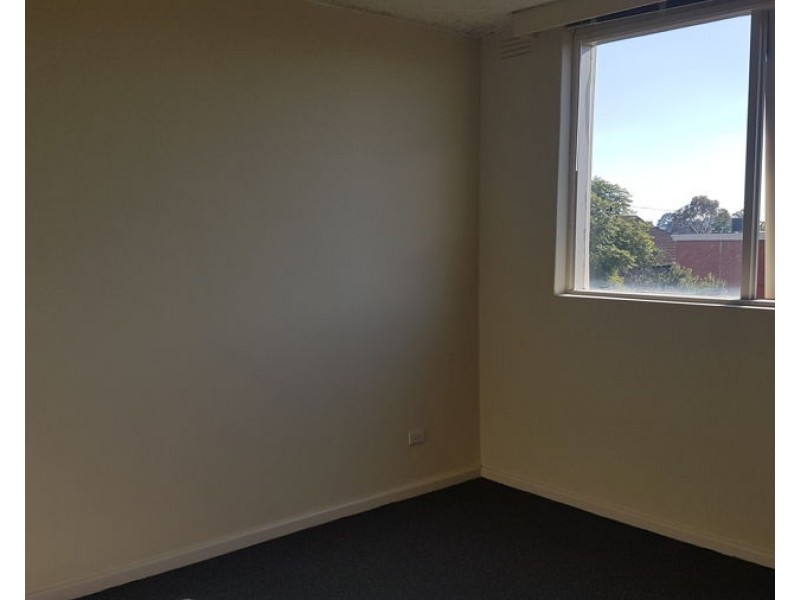 8/9 Austin Terrace, Brunswick VIC 3056