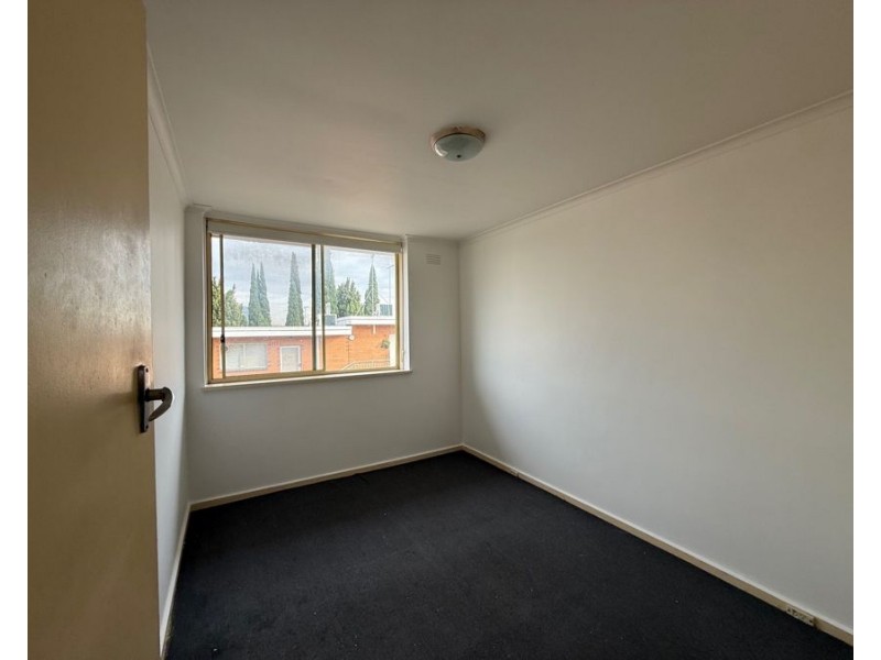 8/11 Passfield Street, Brunswick West VIC 3055