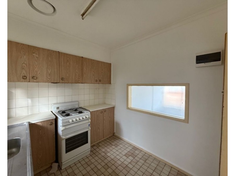 8/11 Passfield Street, Brunswick West VIC 3055