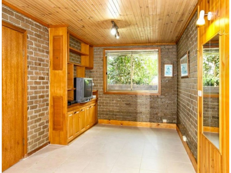 2/24 Campbell Street, Westmeadows VIC 3049
