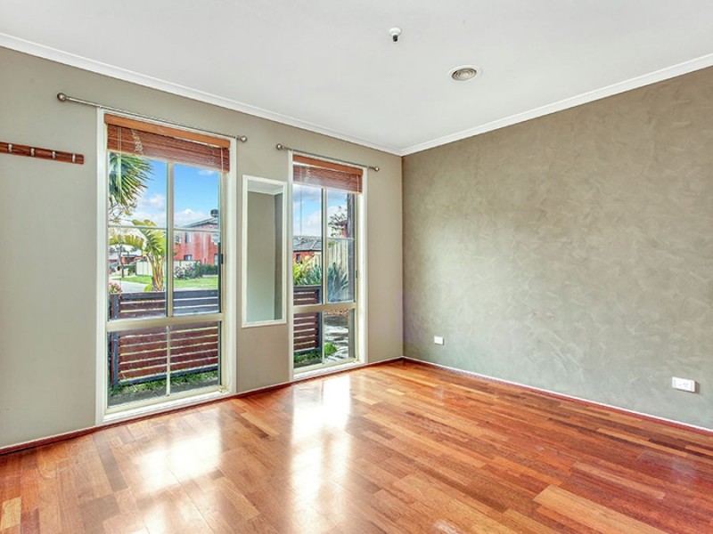 6 Wisla Circuit, Roxburgh Park VIC 3064