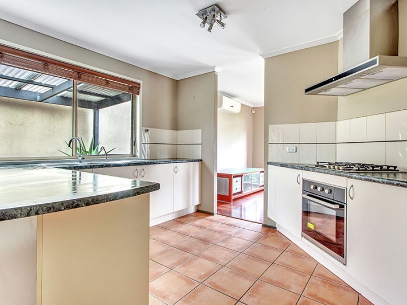 6 Wisla Circuit, Roxburgh Park VIC 3064
