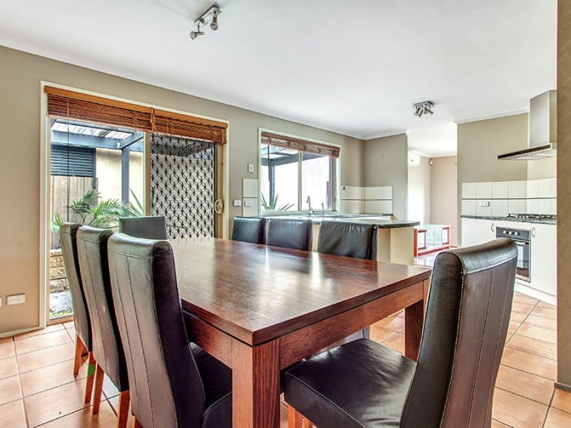 6 Wisla Circuit, Roxburgh Park VIC 3064