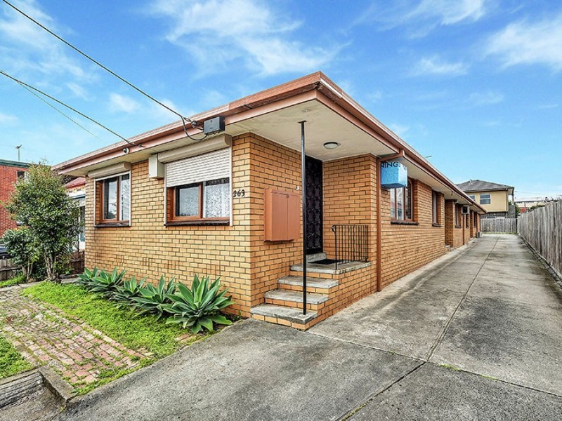 2/263 Albion Street, Brunswick VIC 3056