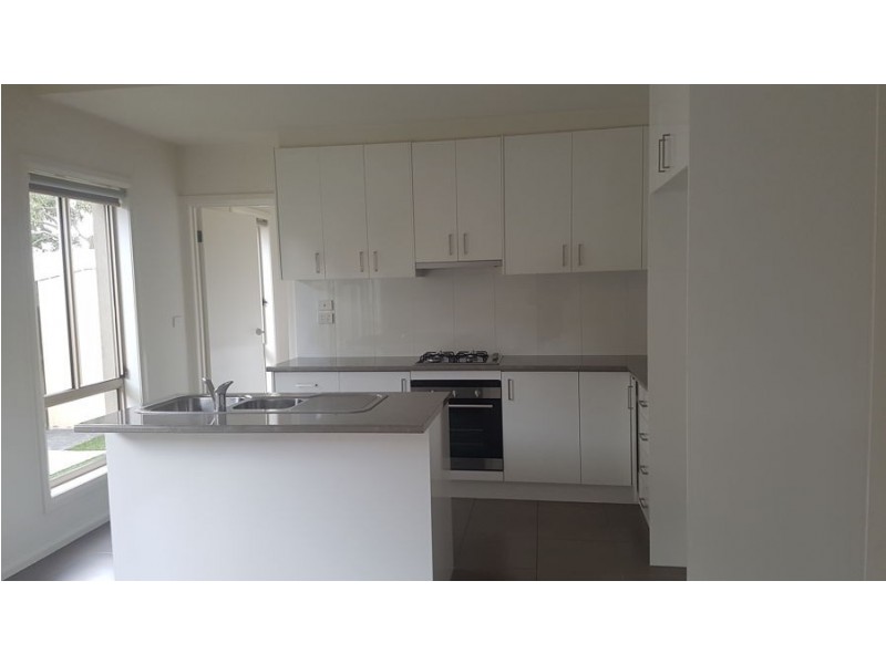 4/11 Birch Avenue, Tullamarine VIC 3043