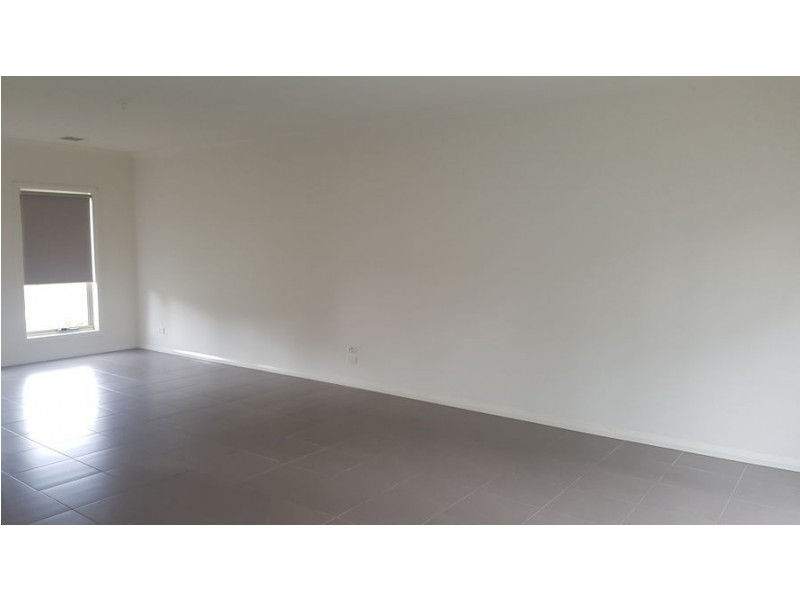 4/11 Birch Avenue, Tullamarine VIC 3043