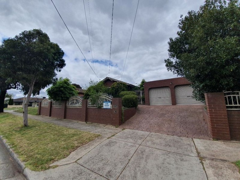 20 Lyndhurst Road, Gladstone Park VIC 3043