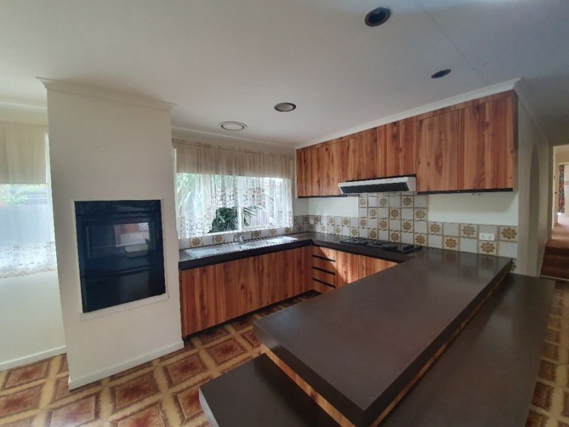 20 Lyndhurst Road, Gladstone Park VIC 3043