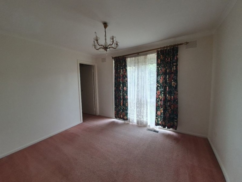 20 Lyndhurst Road, Gladstone Park VIC 3043