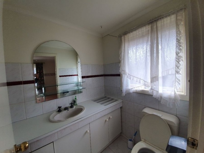 20 Lyndhurst Road, Gladstone Park VIC 3043