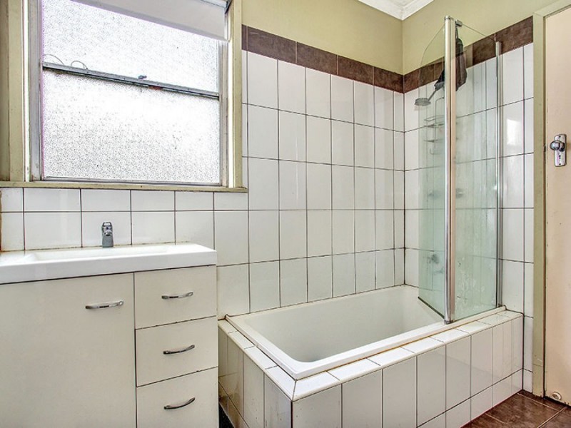 14 Ouyen Court, Dallas VIC 3047