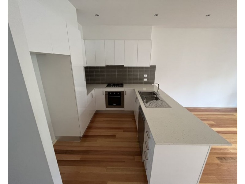 2a Price Street, Essendon VIC 3040