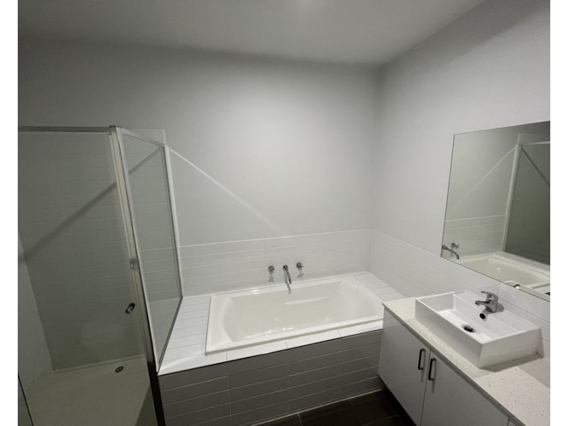 2a Price Street, Essendon VIC 3040