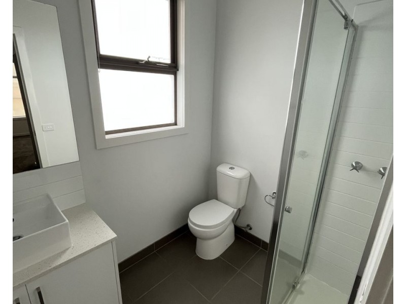 2a Price Street, Essendon VIC 3040