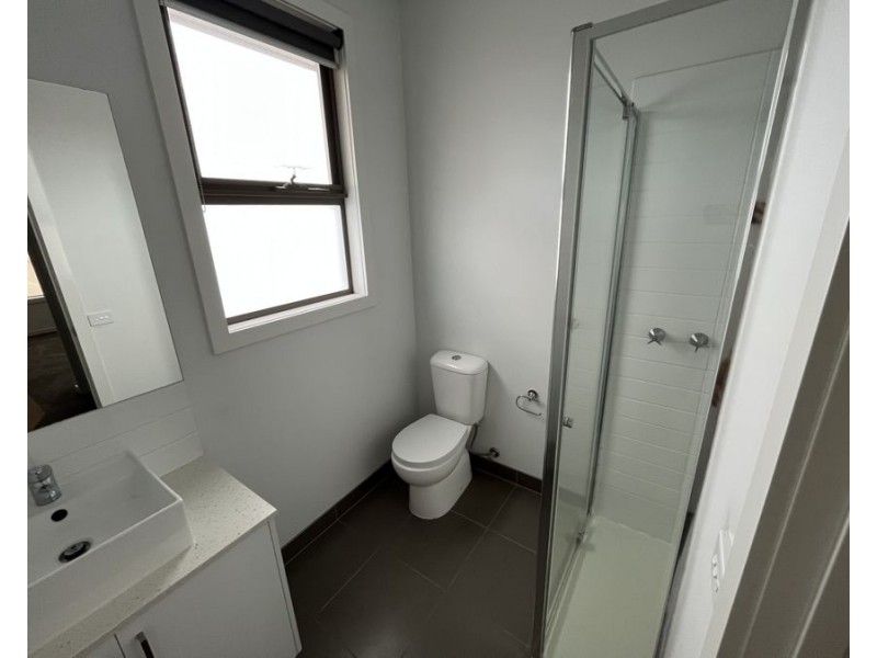 2a Price Street, Essendon VIC 3040